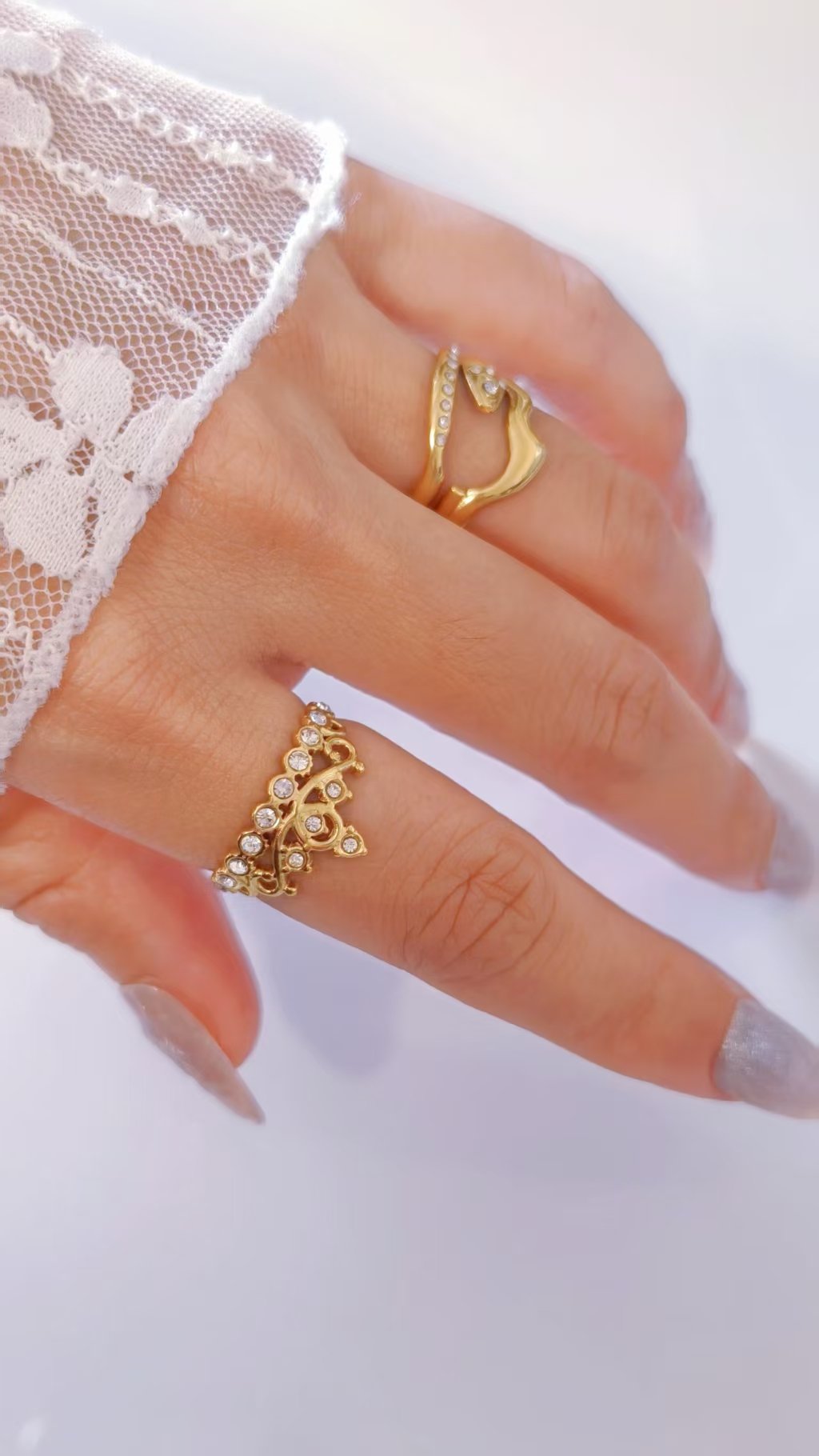 Royal Vine Crown Ring - Image 2