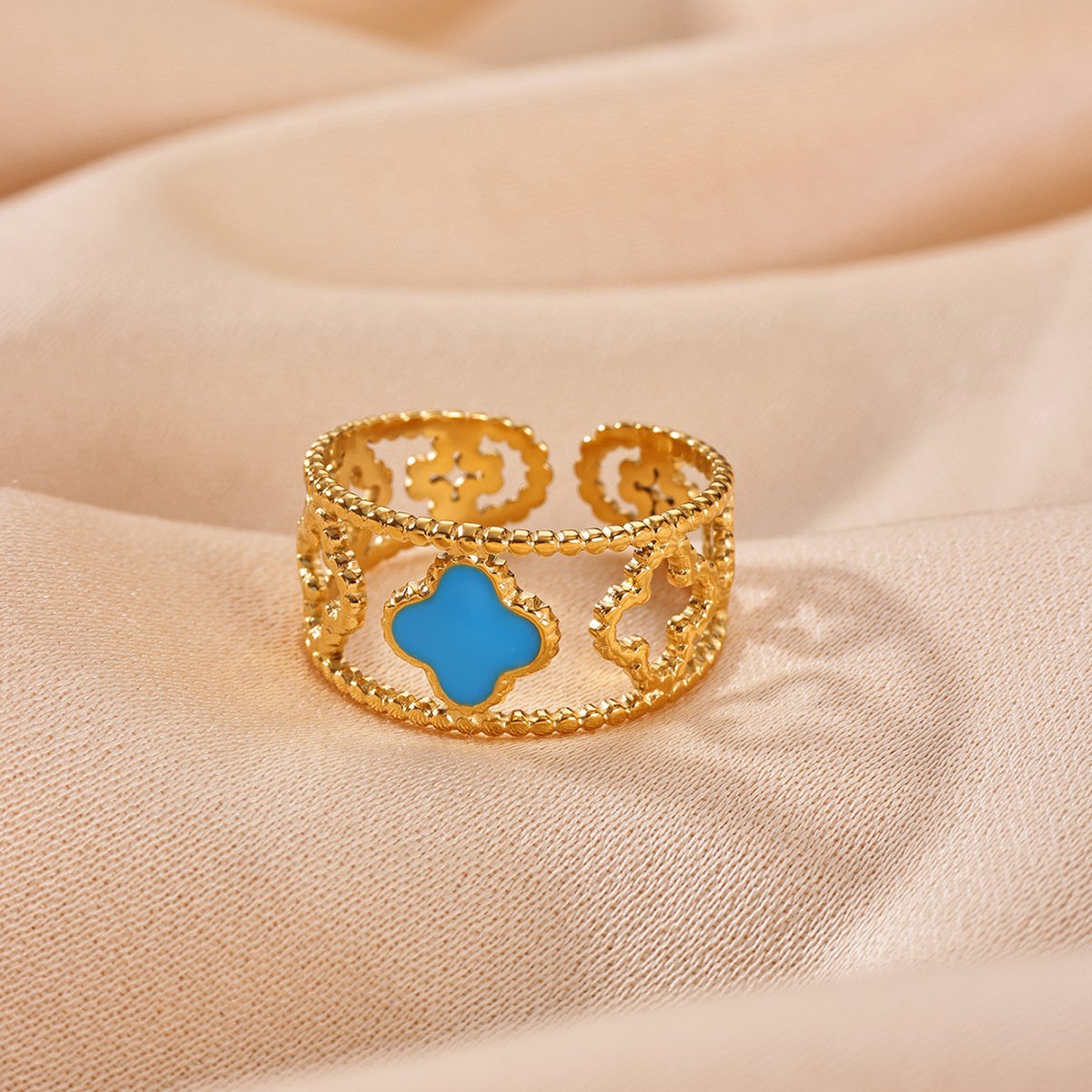 Turquoise Clover Band Ring - Image 6
