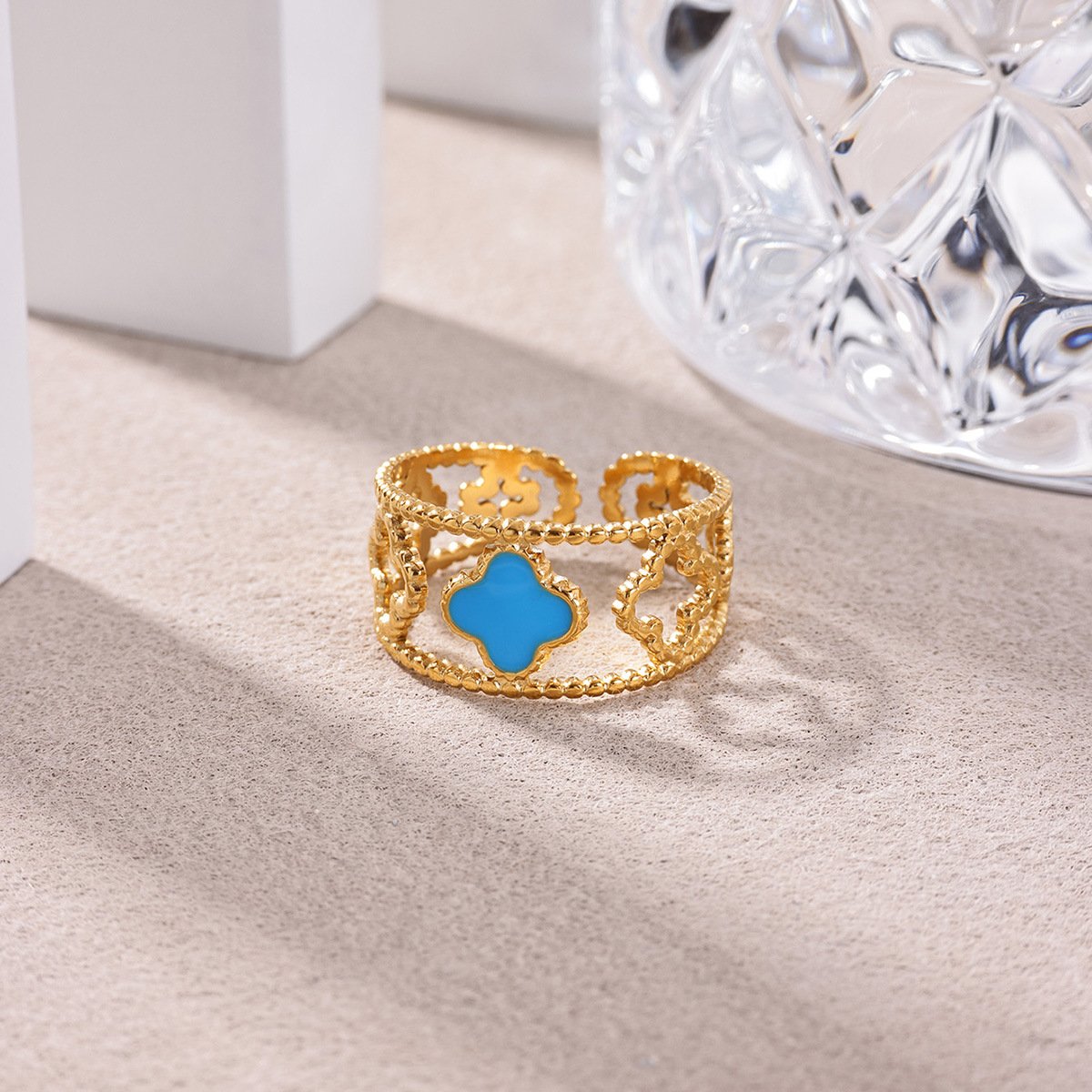 Turquoise Clover Band Ring - Image 4