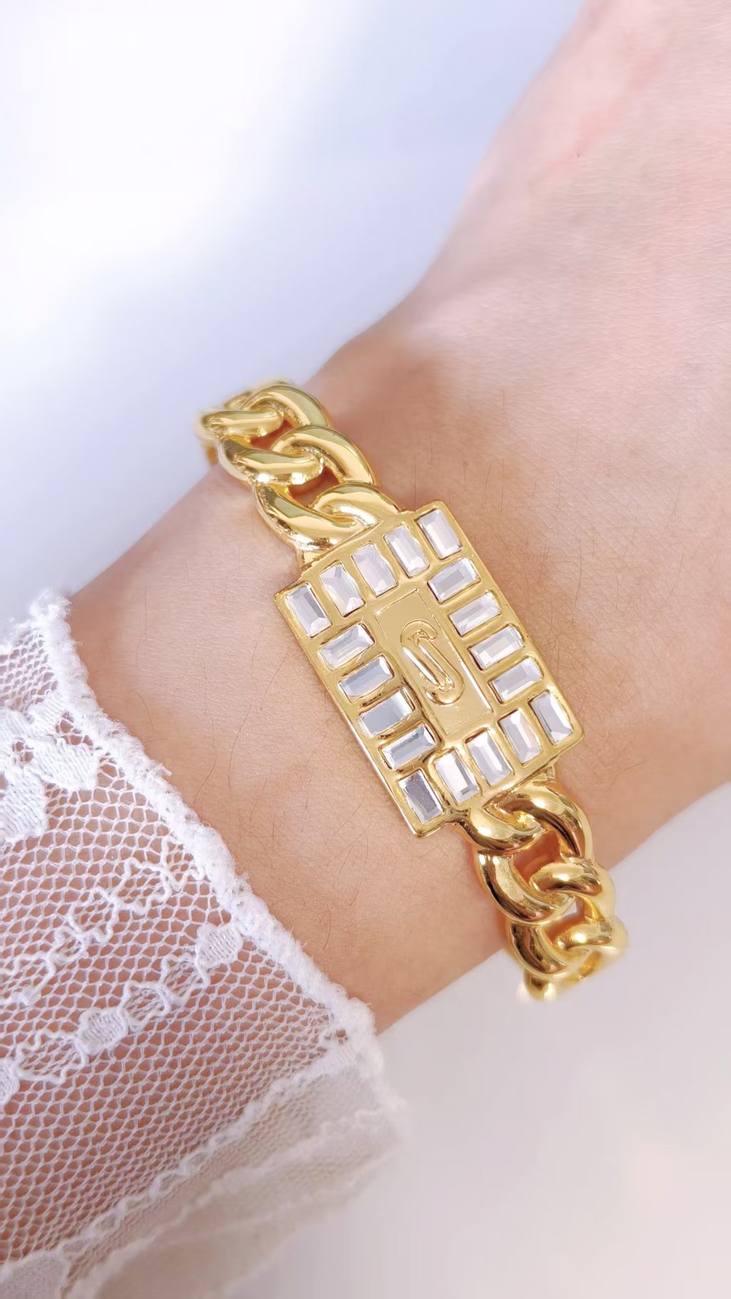 Baguette Plaque Bangle - Image 3