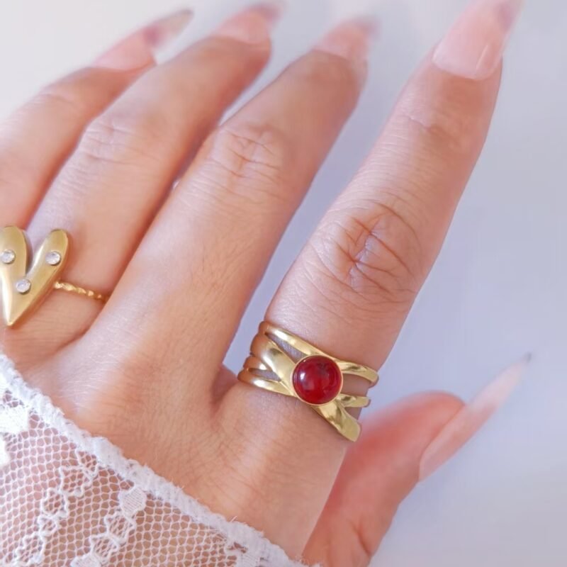 Crossover Layered Line Ring