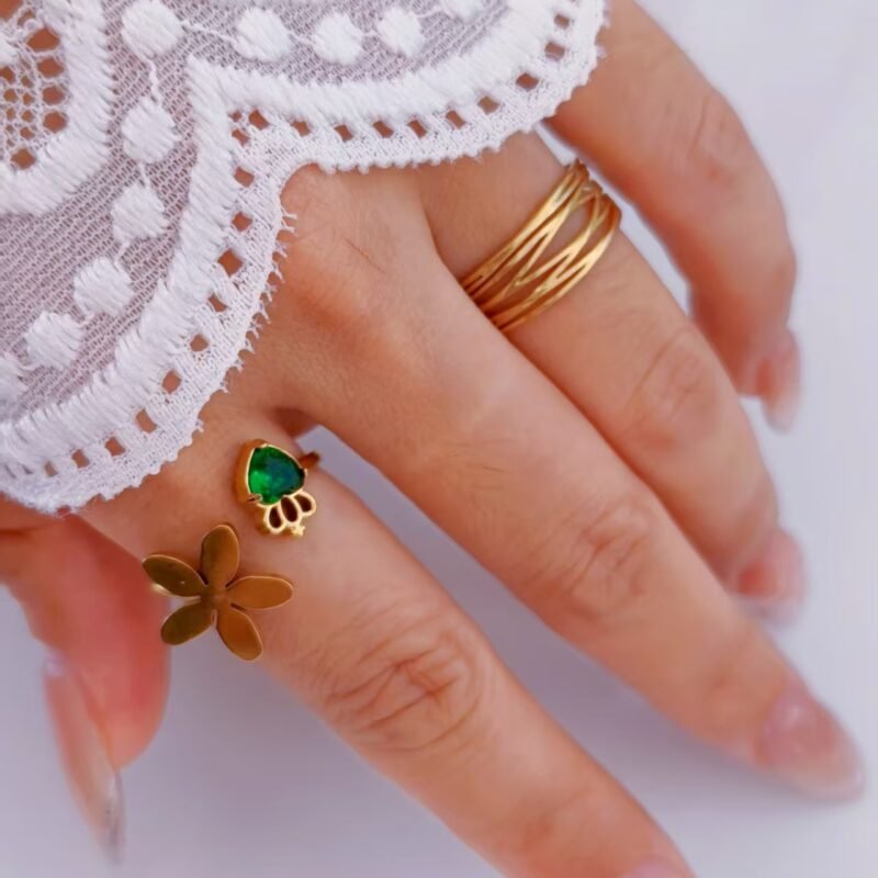 Daisy & Emerald Open Ring