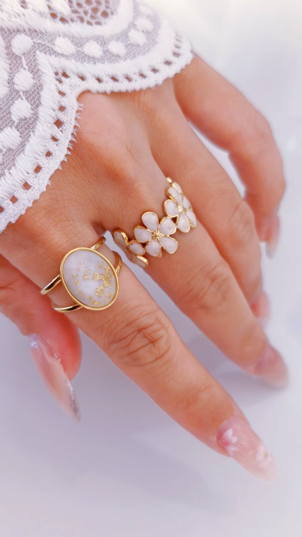 Gold Foil Oval Halo Ring - Image 3