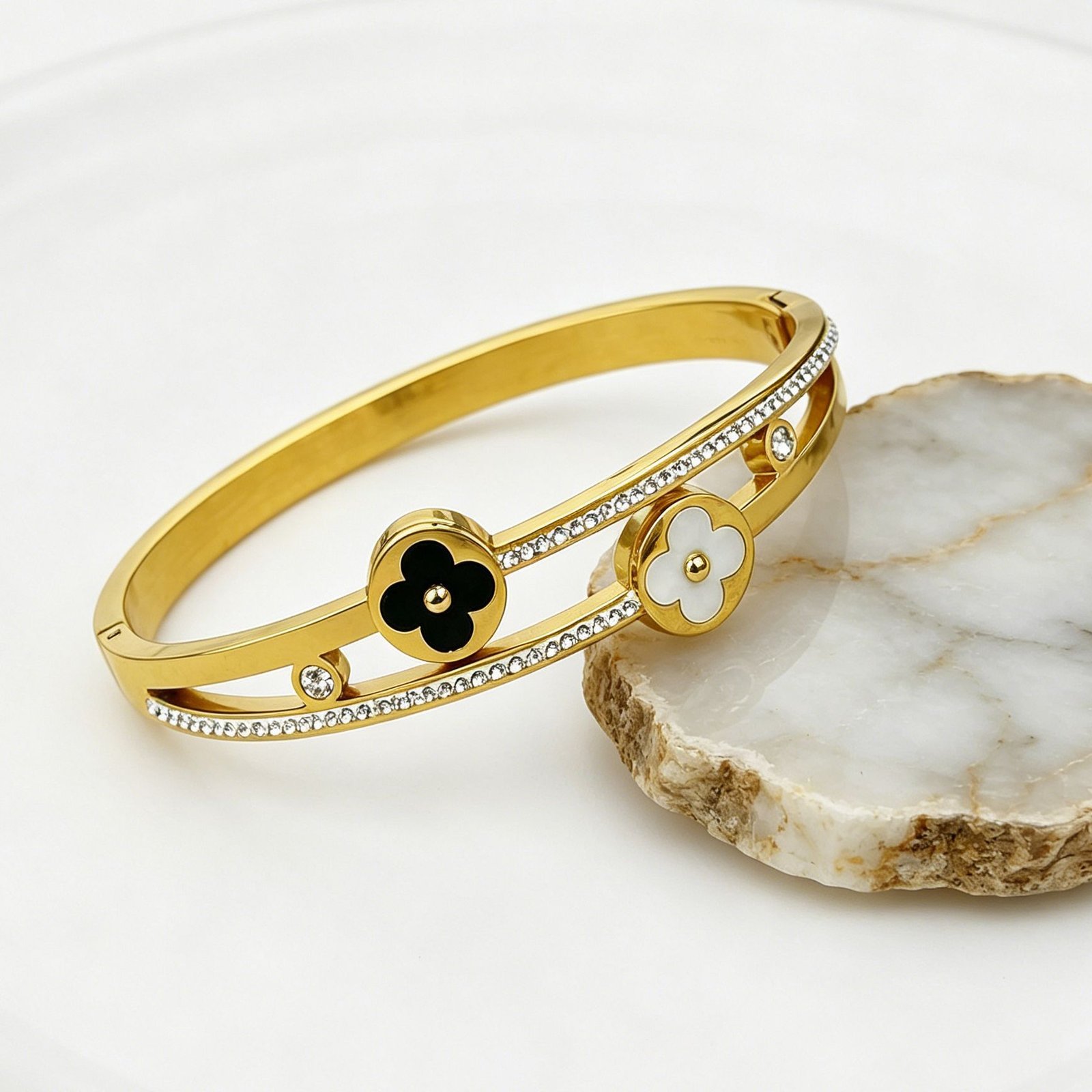Monochrome Clover Pavé Bangle - Image 5