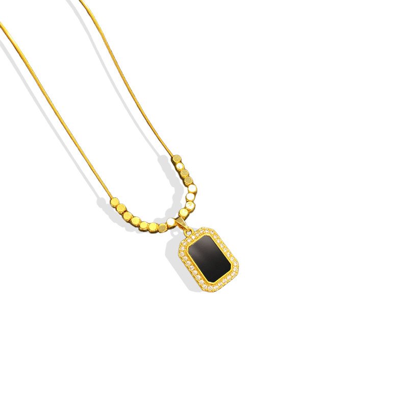 Onyx Frame Pearl Pendant Necklace