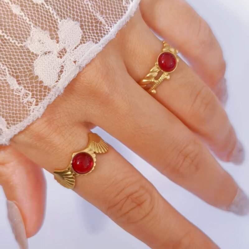 Ribbed Shell Ring