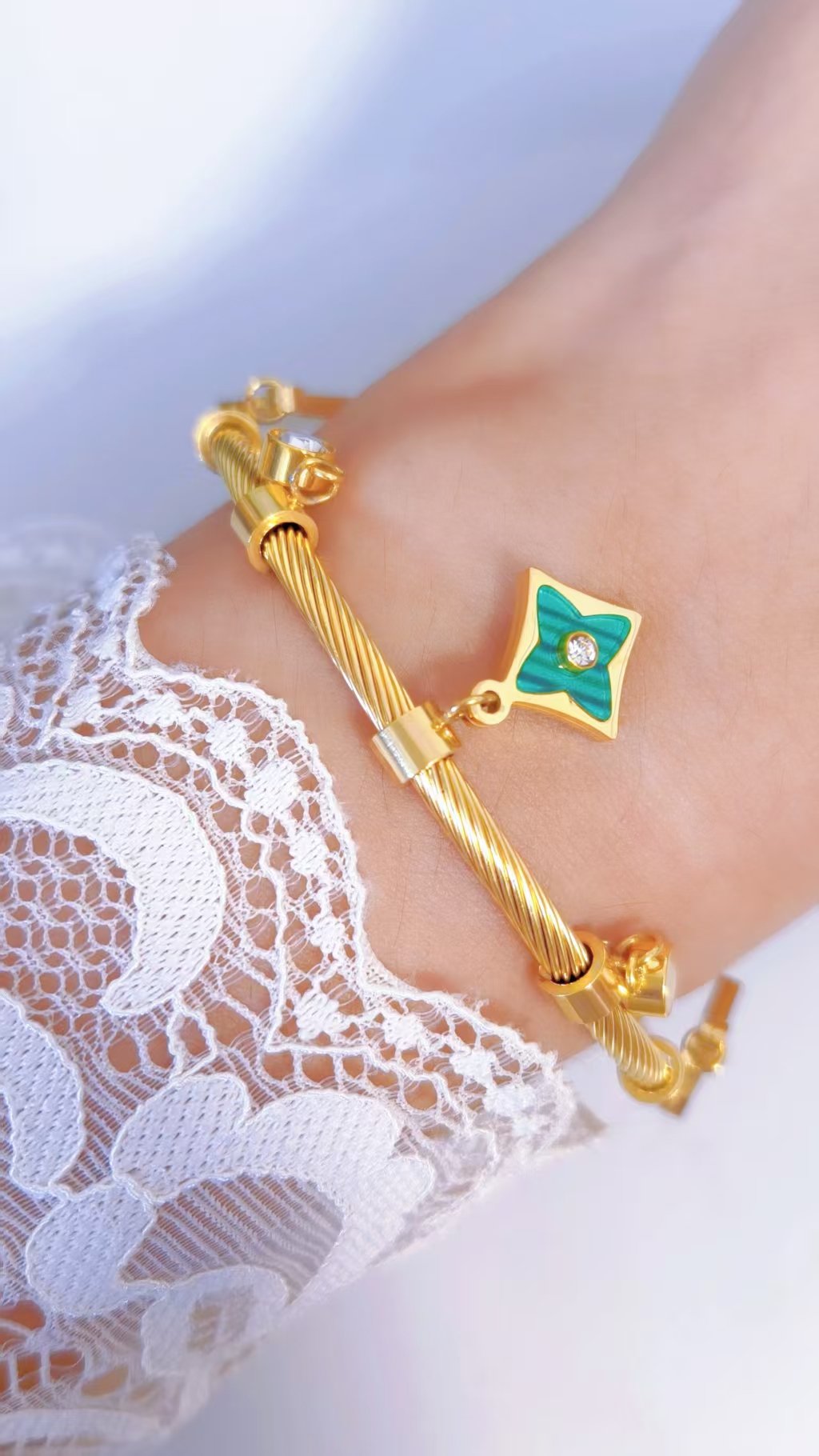 Star Charm Twisted Cable Cuff - Image 4