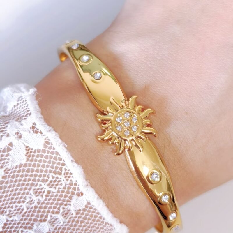 Sunburst Charm Bangle