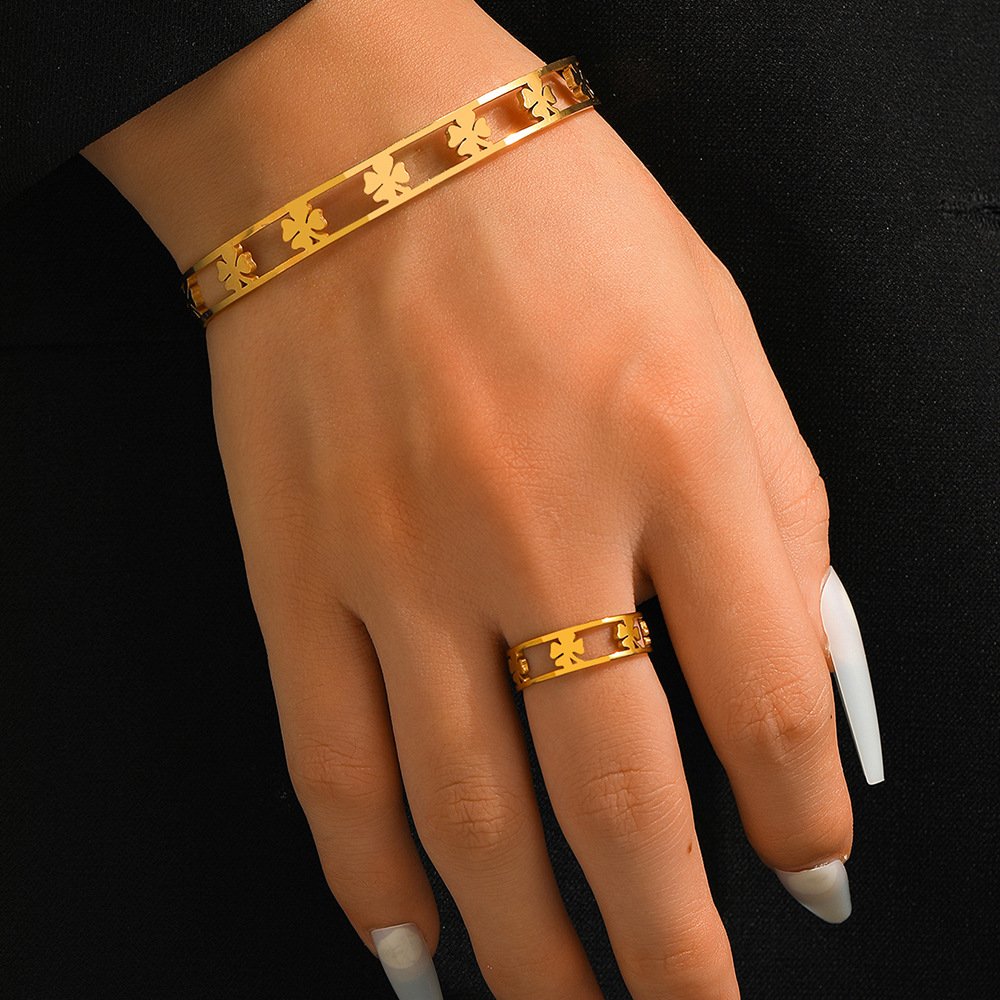 Fortune's Trail Clover Bangle & Ring Set - Image 4