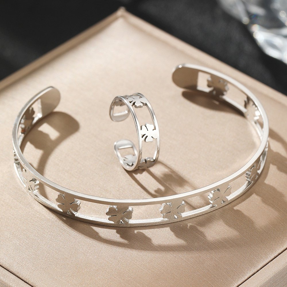 Fortune's Trail Clover Bangle & Ring Set - Image 6