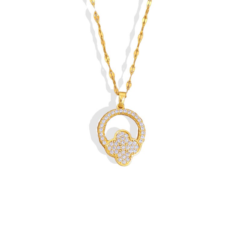 Lucky Halo Pavé Clover Ring Necklace