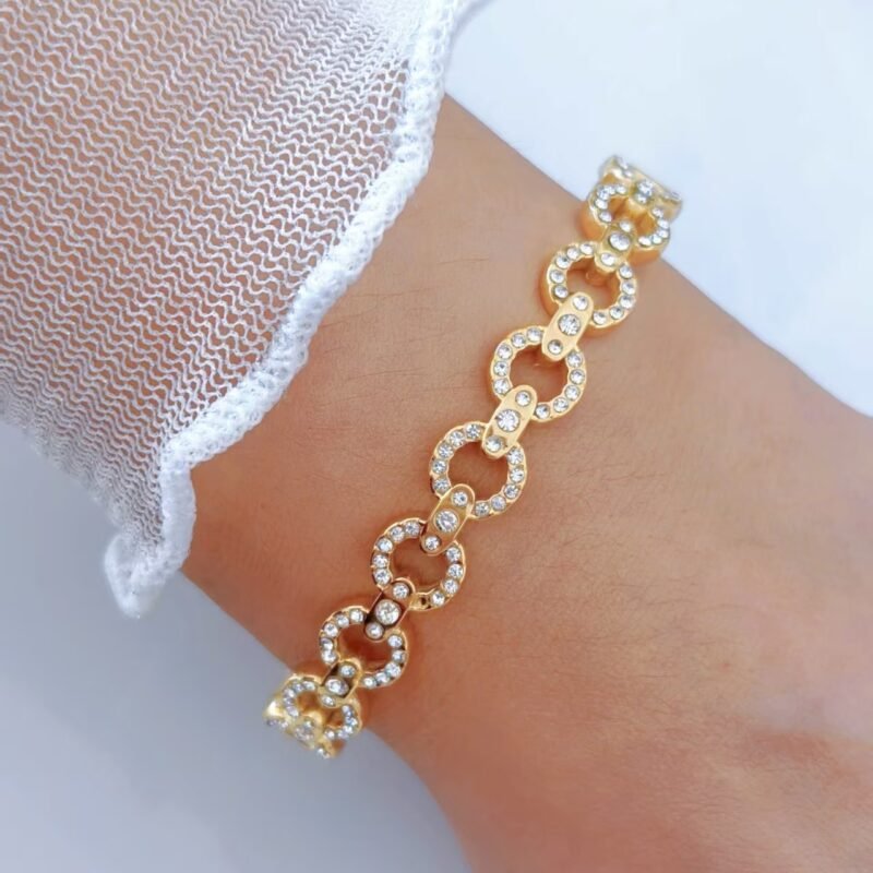 Pavé Circle Chain Bangle