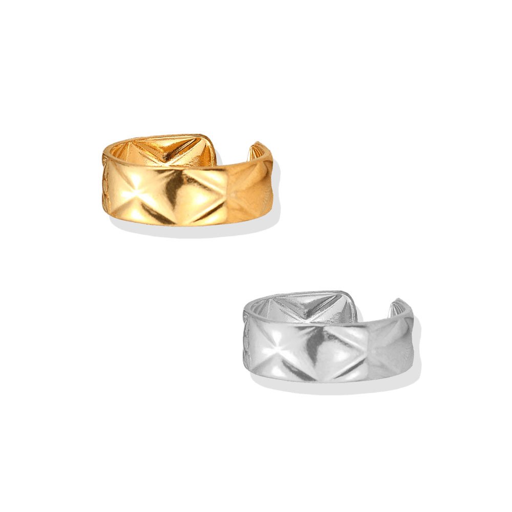 Quilted Edge Geometric Band Ring
