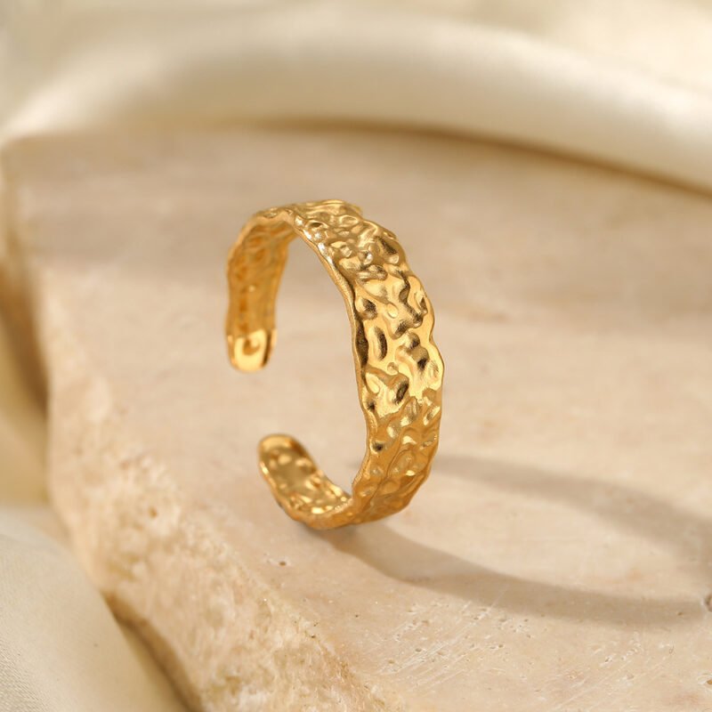 River Stone Slim Hammered Ring