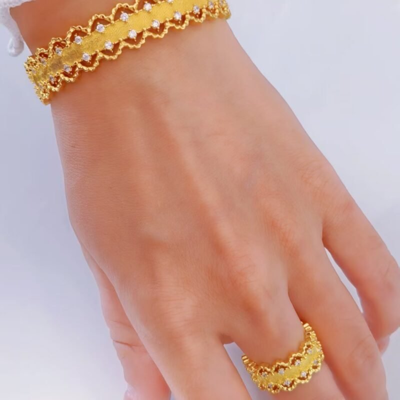 Royal Lace Zircon Scalloped Ring & Bracelet Set