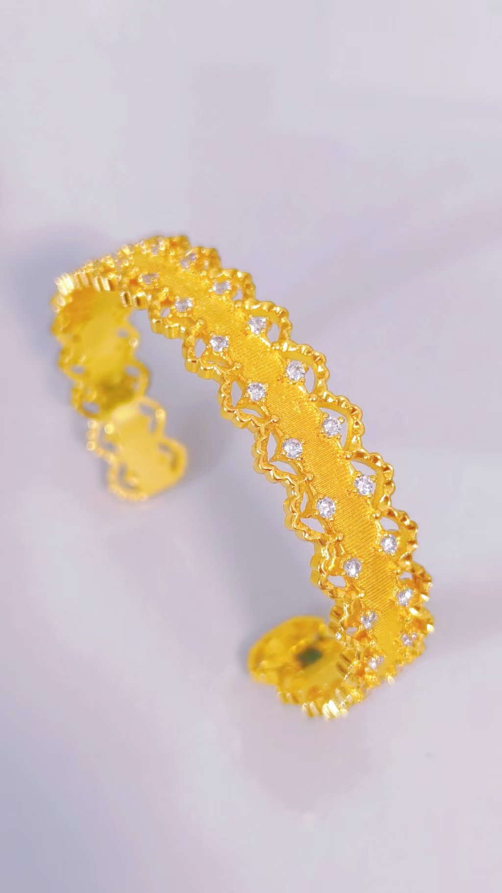 Royal Lace Zircon Scalloped Ring & Bracelet Set - Image 6