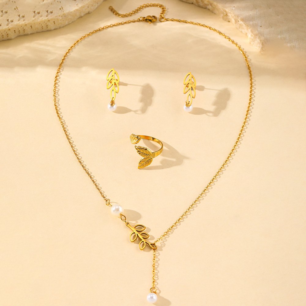 Whispering Leaves Pearl Jewelry Set - Image 4