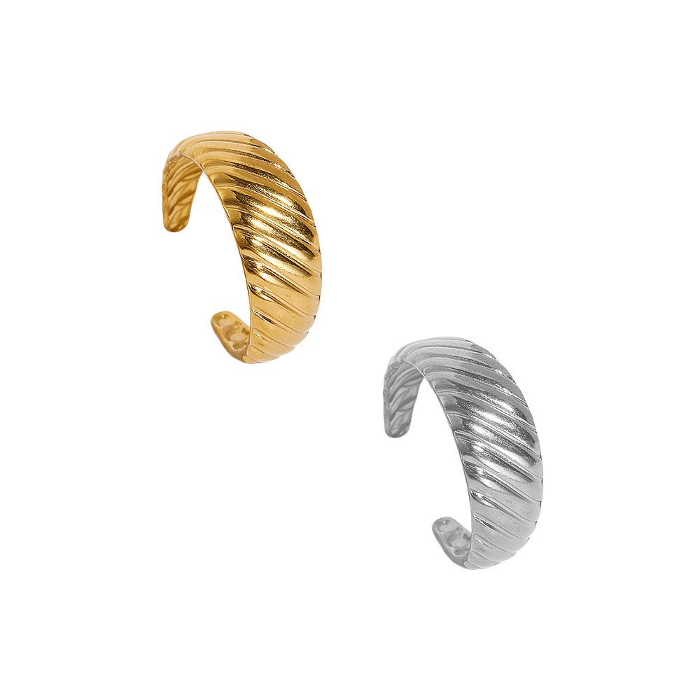 Croissant Dome Ribbed Chunky Ring