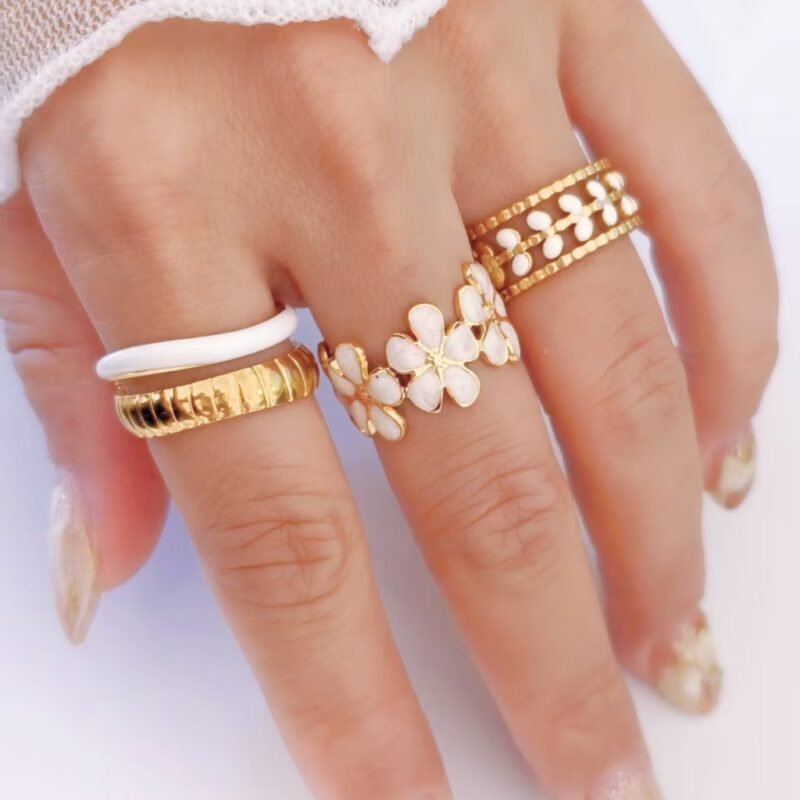 Daisy Chain Enamel Flower Ring