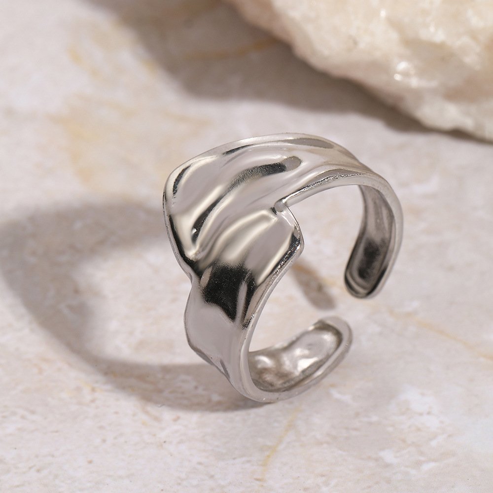 Folded Ribbon Crinkled Metal Wrap Ring - Image 3