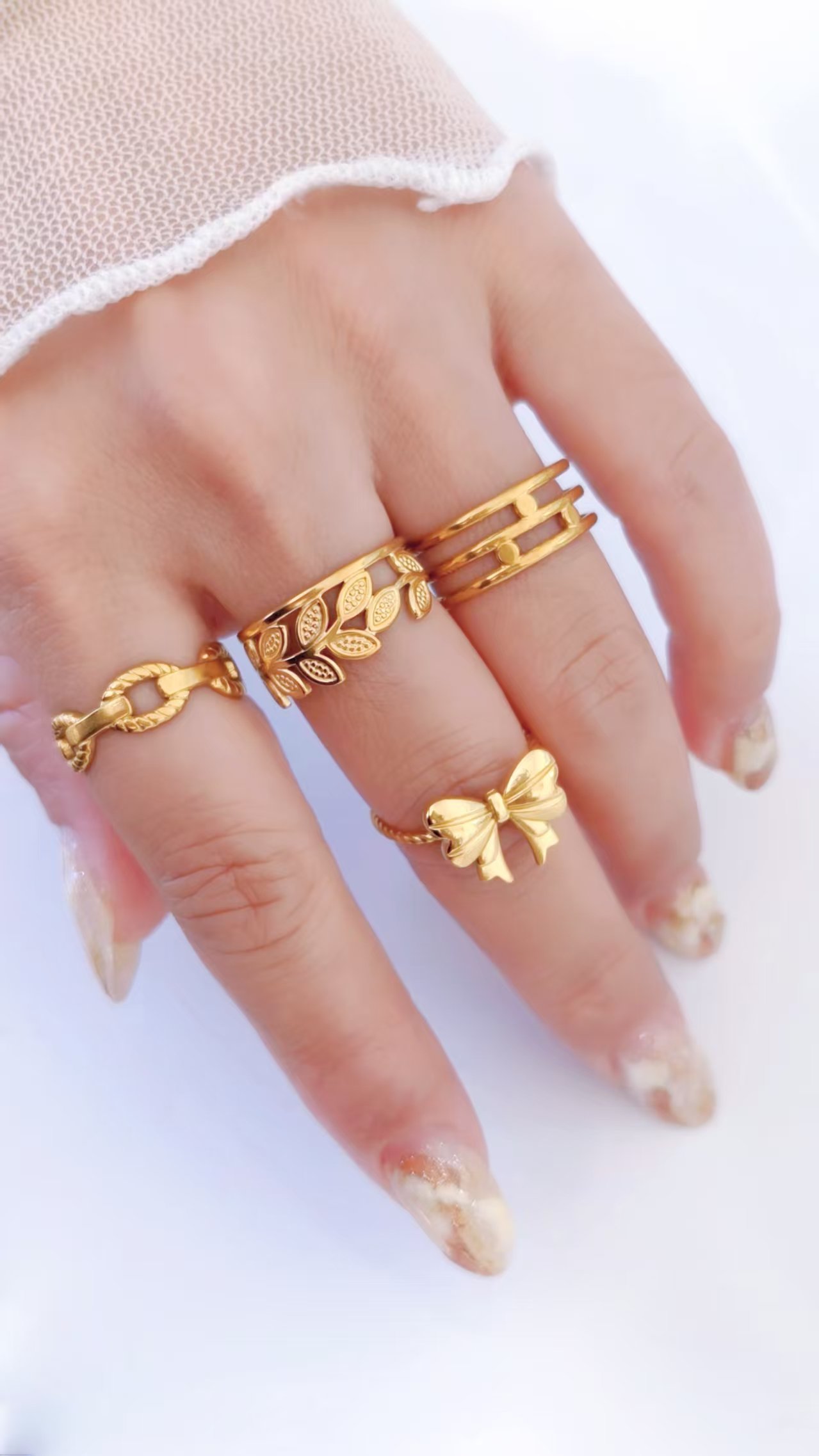 Laurel Vine Leaf Wreath Ring - Image 3