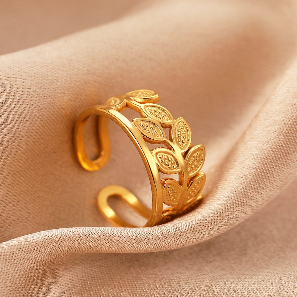Laurel Vine Leaf Wreath Ring - Image 4