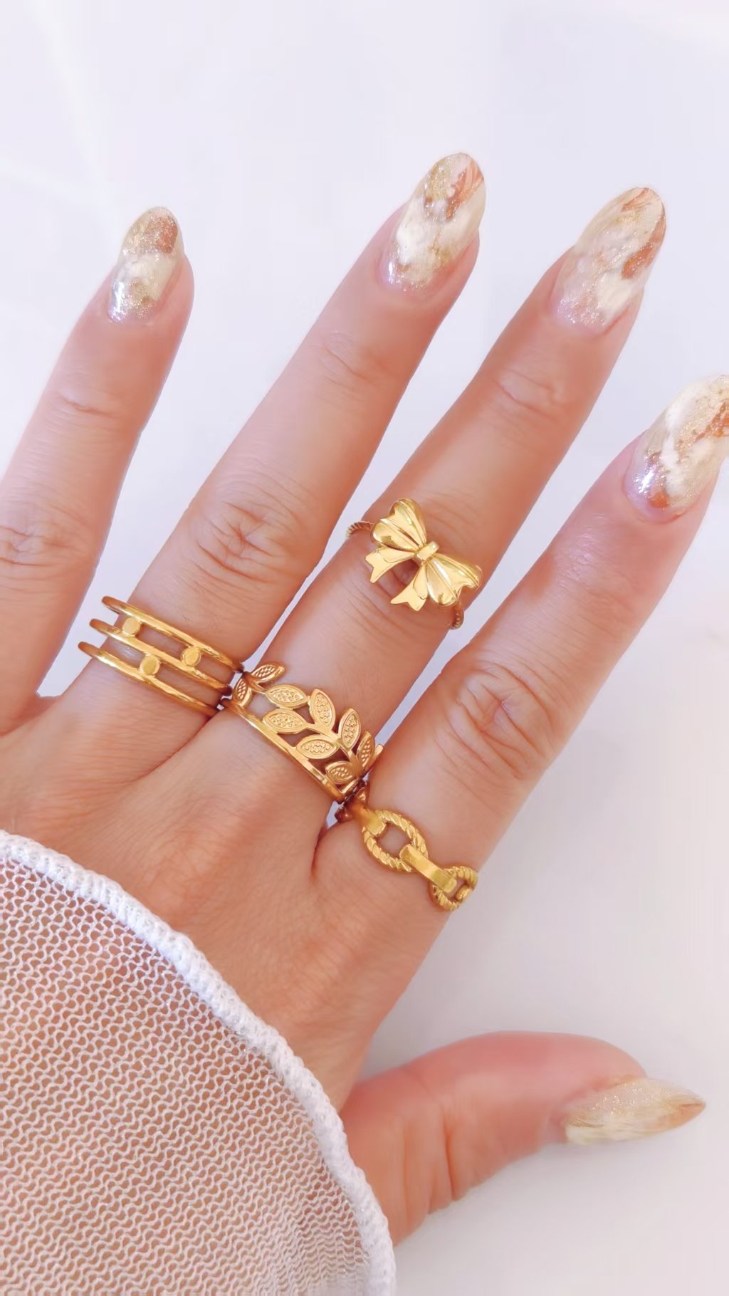 Laurel Vine Leaf Wreath Ring - Image 2