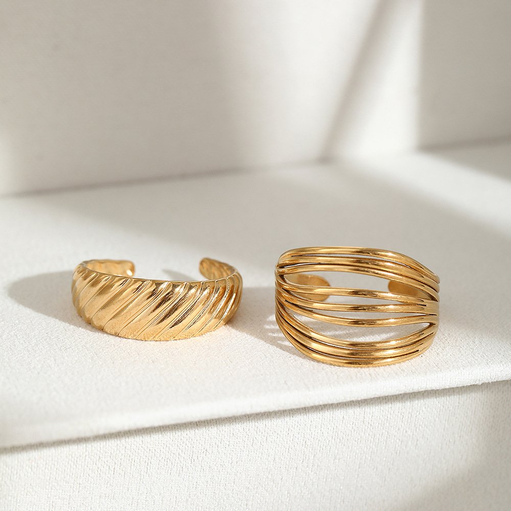 Nine Line Smooth Wire Wrap Ring - Image 6