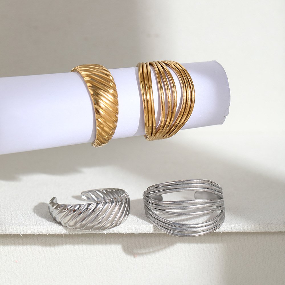 Nine Line Smooth Wire Wrap Ring - Image 5