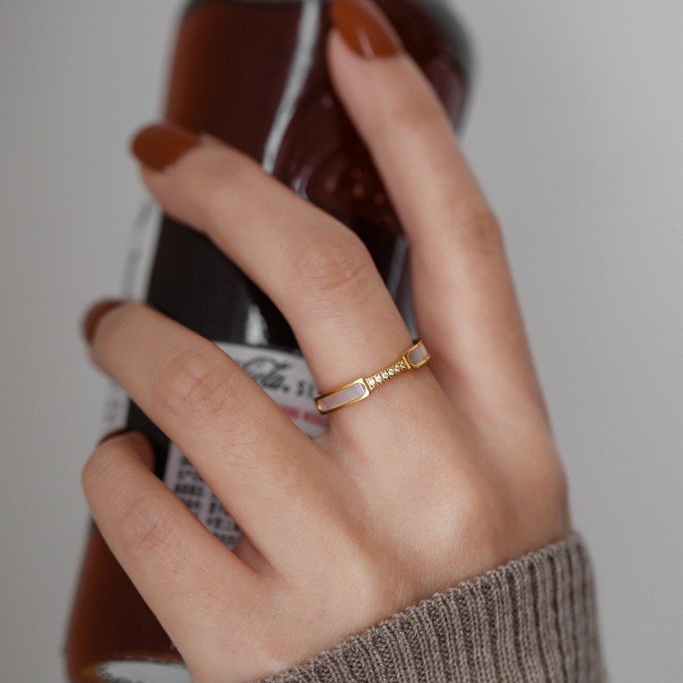 Pearlescent Shell Zircon Band Ring - Image 2